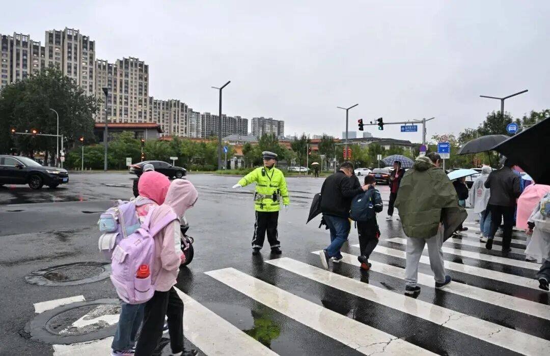 通州降雨已达暴雨级别！应对强降雨，TA们在行动——