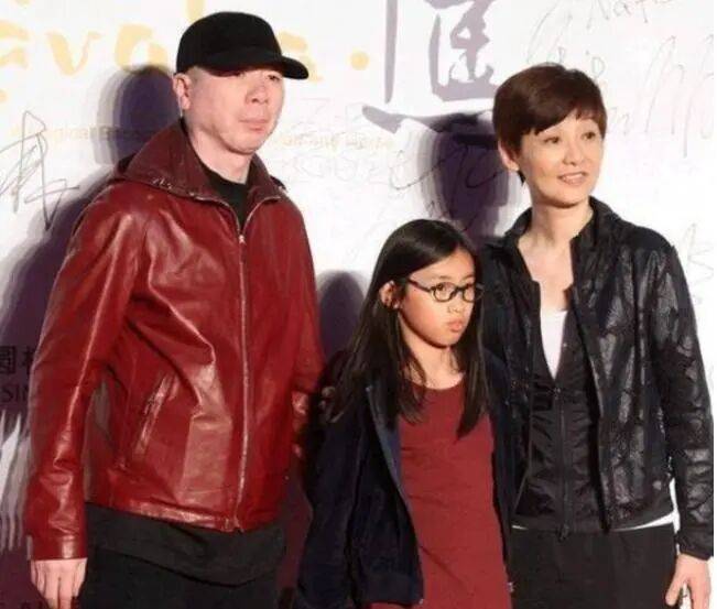考古|冯小刚带女儿去陈思诚工作室!开个人账号还读影视专业,她也要“女承父业”吗?